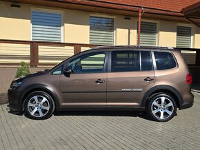 Volkswagen Touran CROSS 1.4 TSI Premium Comfortline 7m. - 7