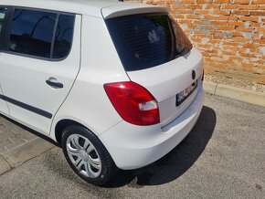 Škoda Fabia II 2011 pekny stav - 7