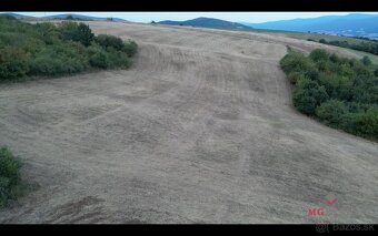 Na predaj pozemok Malé Kršteňany nad nemocnicou - 7