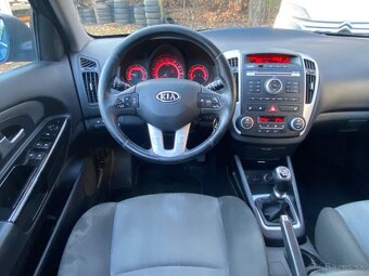 Kia Ceed 1.6 CRDI 94kW klima tempomat el.okna 2011 - 7