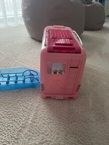 Barbie karavan XXL s bazénom - 7