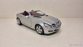 1:18 MERCEDES-BENZ SLK 2004 - 7