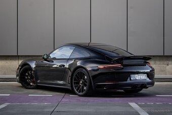 Porsche 911 Carrera GTS Coupé - 7