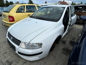 Lacno rozpredám Fiat Stilo 3dv 5dv na náhradné diely - 7