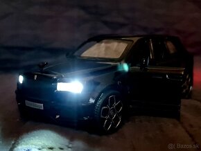 Rolls Royce Cullinan (1:32, bez krabice a stojana) - 7