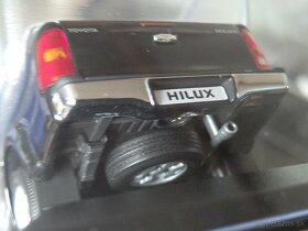 Toyota Hilux 1:43 minichamps model auta - 7