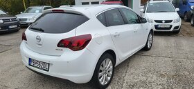 Opel Astra 1.7 CDTI  Sport rok 2012 - 7