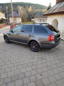 Škoda Octavia II 2.0TDI 103kw DSG - 7