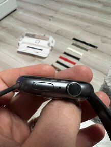 Apple Watch series 4/44mm - 7