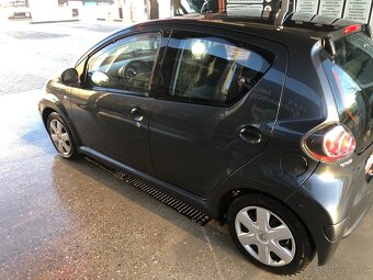 Toyota aygo 75000km 2012 - 7