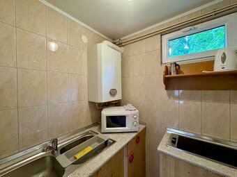 MAĎARSKO - MEZŐKÖVESD  PENZIÓN S 11 APARTMÁNMI, TERASA, ALTÁ - 7