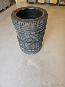 Letné Pneu 245/40R18 - 7