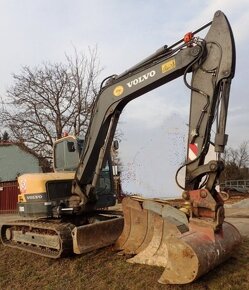 8.8t bagr 4lopaty Volvo ECR88D pásák - 7