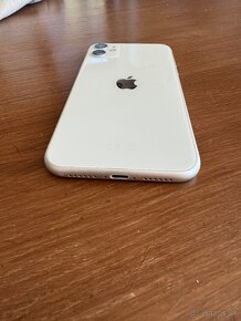 Predám iPhone 11 64GB - 7