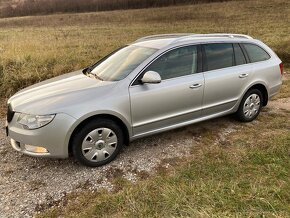 SKODA SUPERB COMBI 2.0 TDI CR DsG 125 Kw ELEGANCE - 7