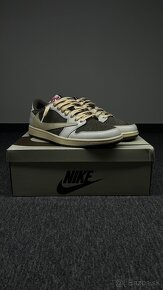 Nike x Travis Scott Air Jordan 1 Low OG "Reverse Mocha" - 7