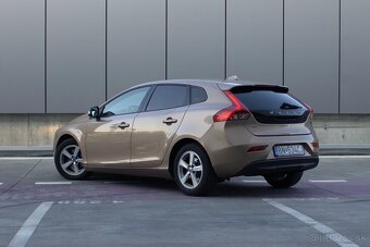 Volvo V40 D2 Powershift AT6 - 7