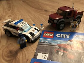 Lego CITY 60128 - Policajná naháňačka off road - 7