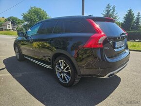 Volvo V60 Cross Country - 7