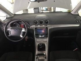 Ford Galaxy r.2011 2,0TDCI 103kW (140k) 7-miestny, navigácia - 7
