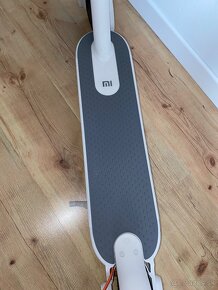 Xiaomi MI Electric Scooter 3 - 7