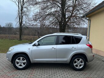 Toyota Rav4 D-CAT 2.2D 4x4 = Uzávierka, 130kW Top Stav = - 7