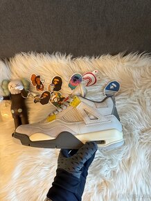 Jordan 4 - 7