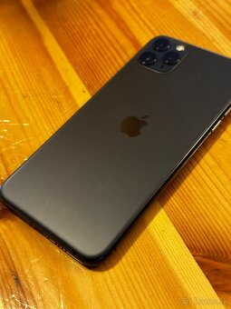 iPhone 11 Pro Max plus puzdro. - 7