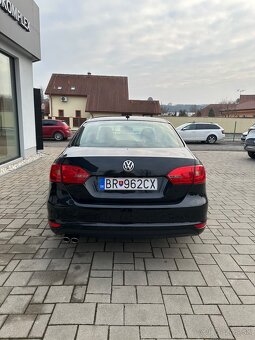 Volkswagen Jetta 2.0TDI Highline - 7