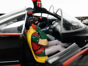 1:18 - Batmobile 1966 + Batman / Robin - Hot Wheels - 1:18 - 7