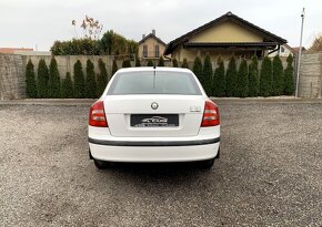 ŠKODA OCTAVIA 1.6 ELEGANCE - 7