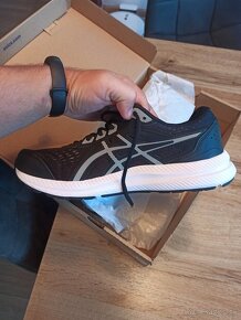 Asics gel-contend 8 nové bežecké topánky na asfalt EUR 44, - 7