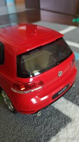 Veľké, červené auto Volkswagen GOLF GTI / hračka - 7