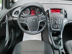 Opel Astra Sport Tourer, model r.v. 2014, biela - TOP PONUKA - 7