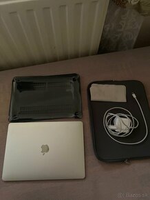 Apple MacBook Air 13 M1 2020 8GB - 7