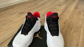 Jordan Max Aura 4 . Velkost 42 - 7