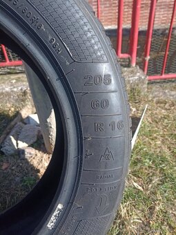 Pneu 205/60/R16 - 7