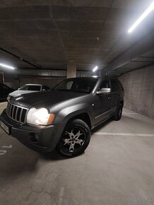 Predám  Jeep Grand Cherokee WH 3.0 CRD. Najvyššia výbava - 7