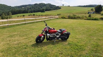 Triumph Rocket 3R - 7