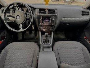 Volkswagen JETTA 2.0 TDI - 7