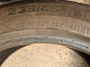 235/45r19 letné 2 ks CONTINENTAL RUNFLAT dezén 6 mm - 7