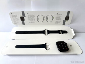 Apple Watch 8 45mm - Midnight - 7