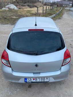 Predám Renault Clio 1,2 66kw benzín.rv 11/2011 - 7