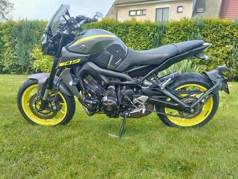 Yamaha mt09 - 7