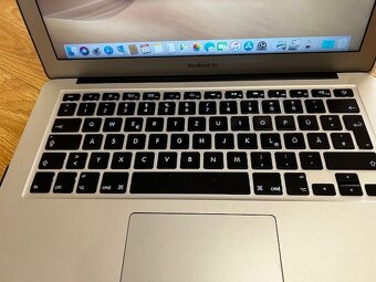 Apple MacBook Air 13” procesor i5 /SUPER CENA/ - 7