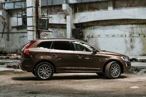 VOLVO XC60 D4 2.0L Drive-E Geartronic - 7