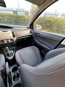 Predám HYUNDAI i20 1,2 Classic Plus AIC - 7