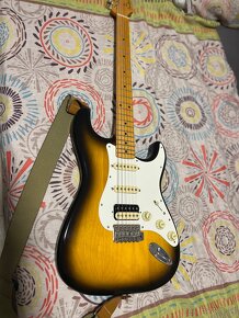 Fender JV Modified 50s Stratocaster HSS MN 2-Tone Sunburst - 7