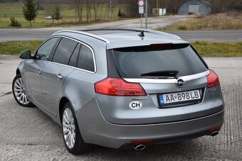 OPEL INSIGNIA 2,O TURBO BENZIN 4X4 - 7