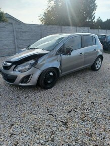 Rozpredám Opel Corsa D 1.2 63kw A12XER 2012 - 7